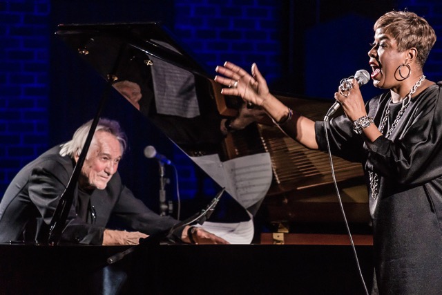Lago d’Iseo Jazz | Enrico Intra-Joyce Yuille + Enrico Intra Quintet - intra-e-yuille-_c_-roberto-priolo-dimensioni-medie.jpeg