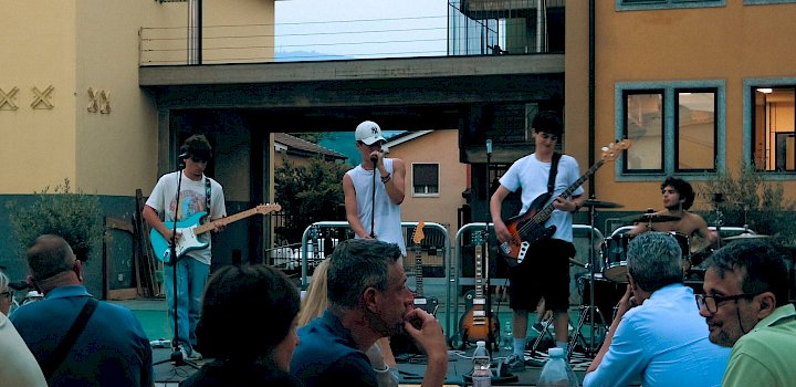 Gallery Talking Trees - Dscn0579_compressed_500kb