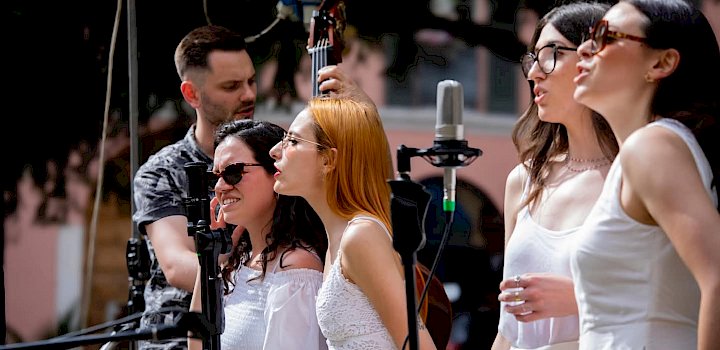 Gallery J & The Hot Four - J_th4