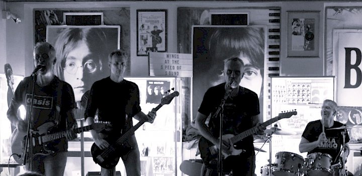 Gallery Dog Day Two - B_w_highlight